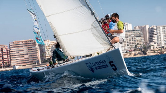 El Campello centra un evento virtual sobre los deportes náuticos y la playa en el municipio
