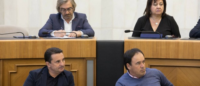 PSPV, Compromís y Cs exigen la dimisión de Bernabé Cano en la Diputación; el PP pide esperar