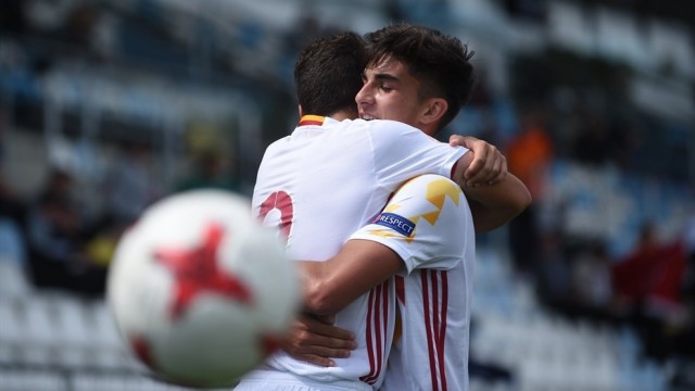 España, con Ferrán Torres y Hugo Guillamón, inicia con buen pie su andadura en el Europeo sub 17