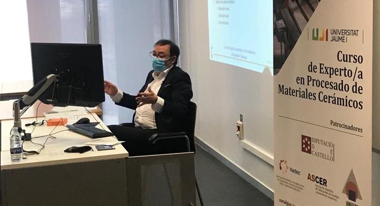 Bono (Asebec) apela a modelar perfiles muy cualificados para los nuevos desafíos industriales