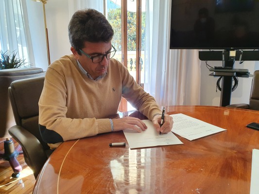 La Diputación se adhiere al Plan Resiste y aportará 14 millones: Mazón insiste en la bajada de impuestos