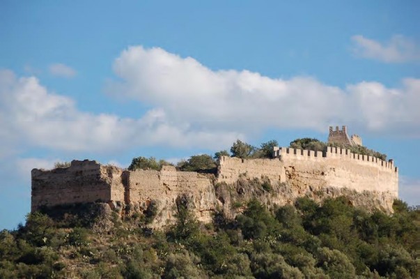 La Diputació de València inicia las obras para consolidar la muralla del Castillo de Corbera