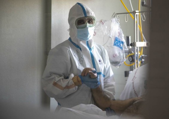 Adiós al fatídico enero: la covid se cobra en una semana más fallecidos (158) que en toda la primera ola (151) 