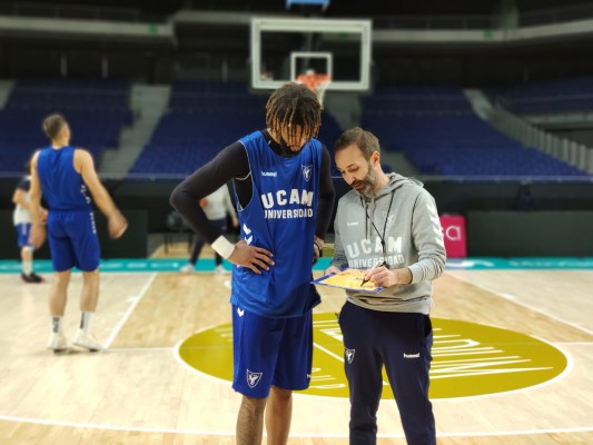 El UCAM CB, con la duda de Webb, visita al Madrid dos días después de ser arrollado por el Barça