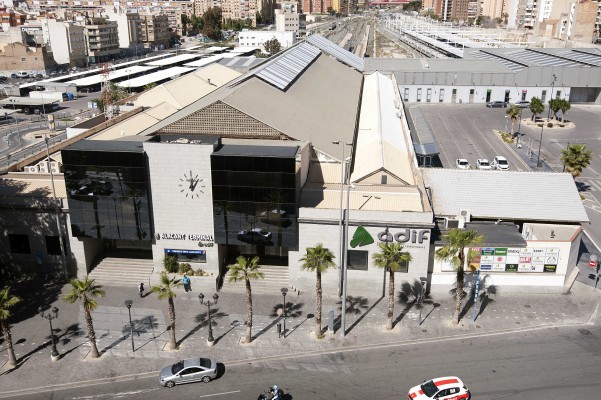 Fomento alarga la asfixia y no garantiza aún el pago del préstamo de la obra del AVE 