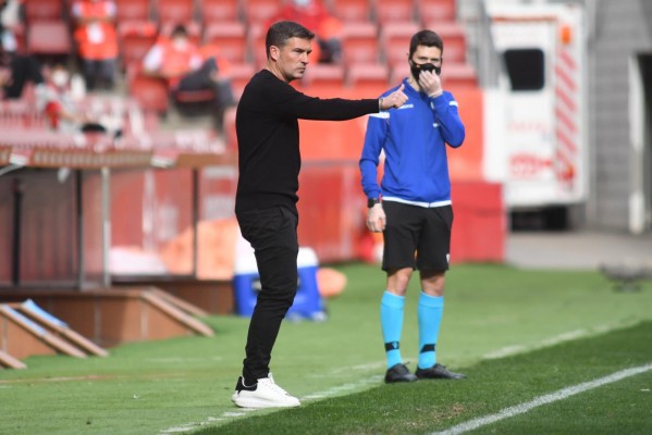 El Cartagena lleva 300 minutos sin marcar un gol y Carrión pide 