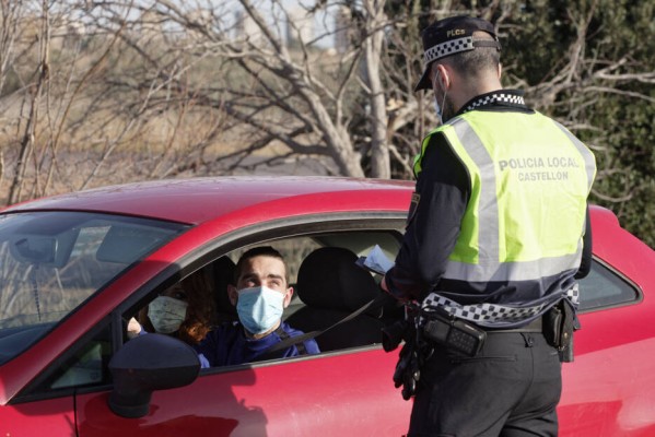 El cierre perimetral de Castelló y Vila-real deja 79 denuncias y la policía desaloja un botellón