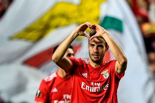 Después de Cutrone, llega Ferro