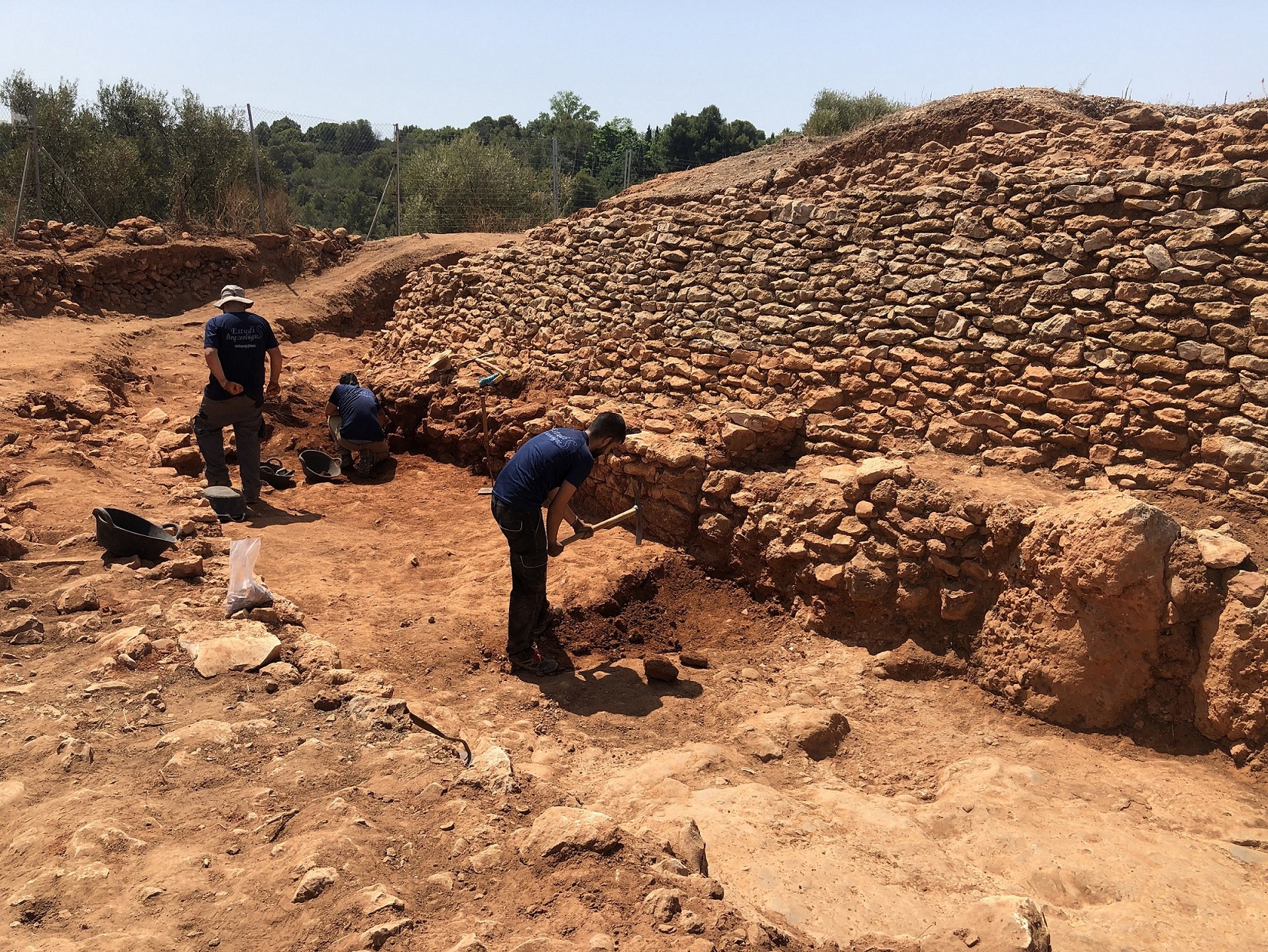 Almassora comienza la nueva excavación en el Torrelló para restaurar 25 metros de muralla