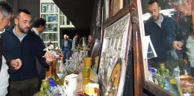 Vila-real cierra temporalmente el mercadillo de antigüedades del domingo ante la pandemia
