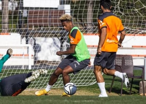 El Mestalla quiere sacar tajada de la crisis del Hércules