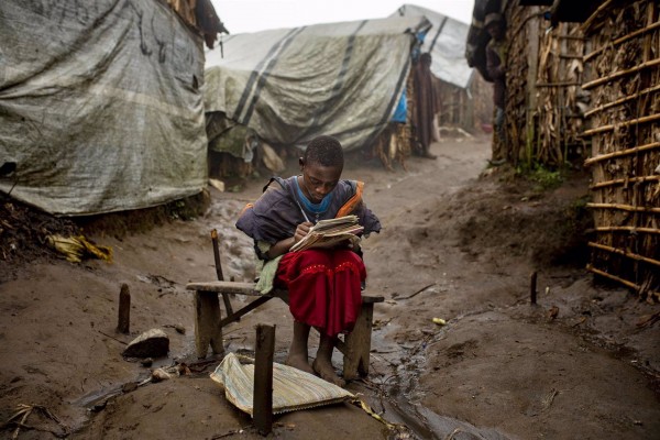 Alumnos de más de 300 colegios de España corren con su clase burbuja para ayudar a menores del Congo
