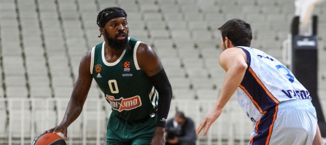 Un Valencia Basket bloqueado cae con estrépito en la pista de Panathinaikos