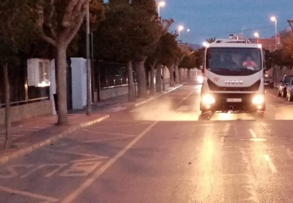 Mutxamel compra 82 purificadores para los centros educativos y refuerza la limpieza de los edificios