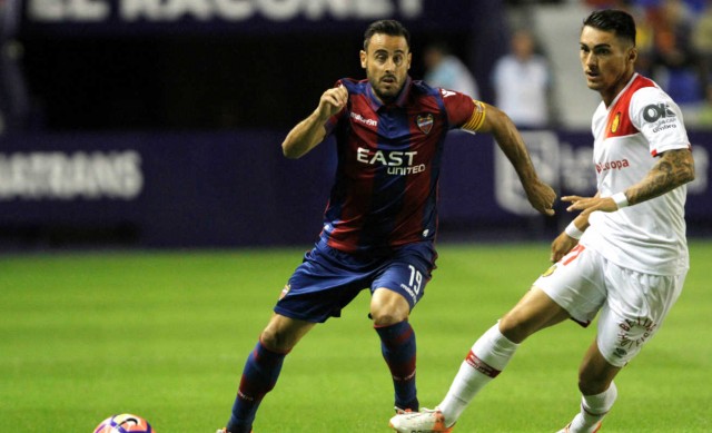 Pedro López, baja ante el Rayo por una contusión en el hombro