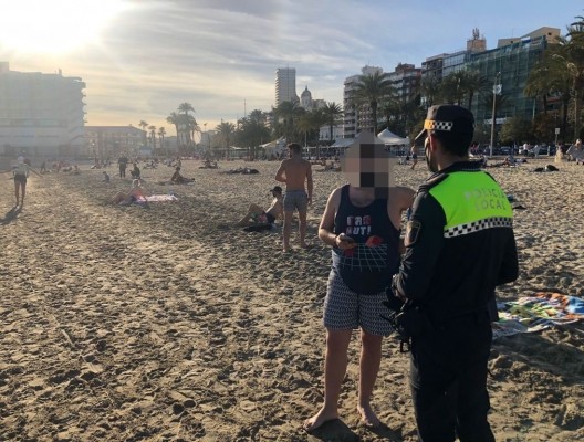 Alicante activa el control del cierre perimetral y regulará el aforo en las playas