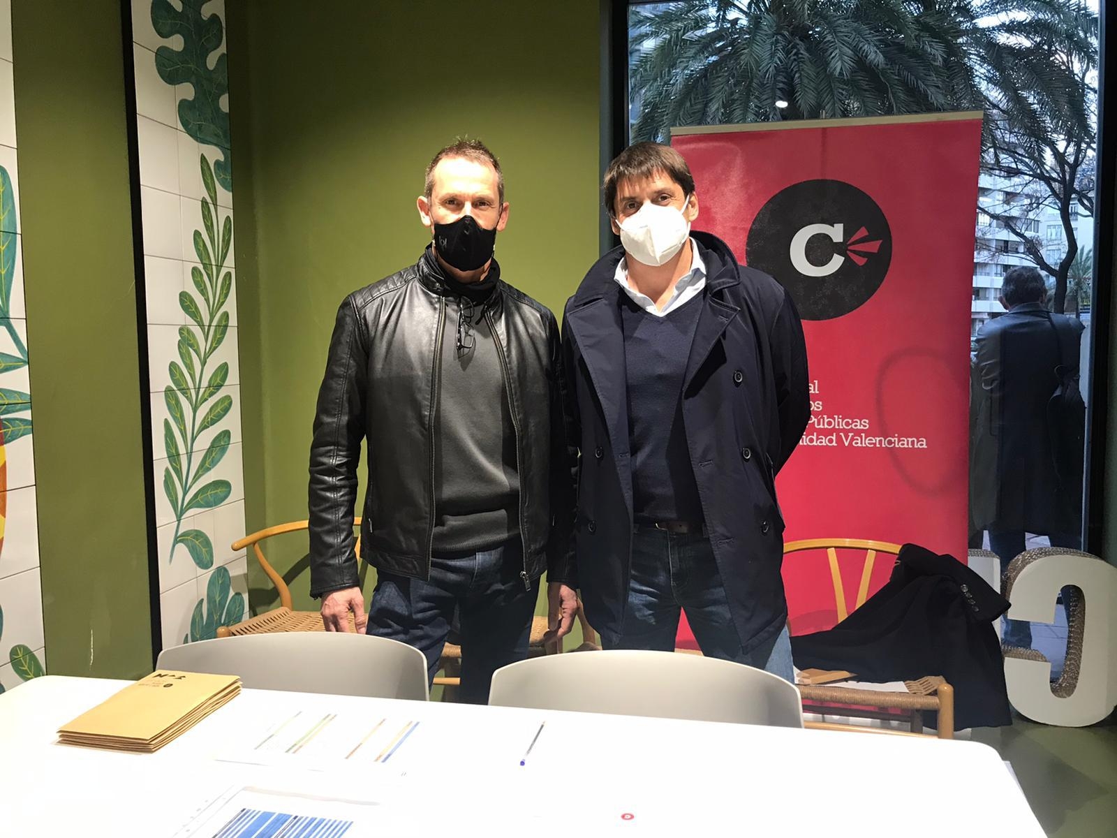 Juanvi Falcó (izquierda) nuevo presidente, junto a Miguel Altés, nuevo vocal sexto. - 