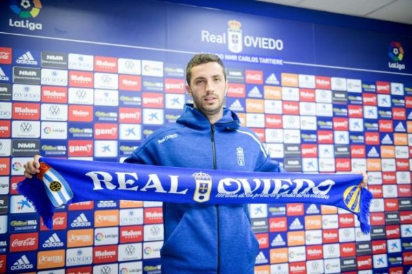 El centrocampista internacional georgiano Abujarnia llega al Efesé tras dejar el Oviedo