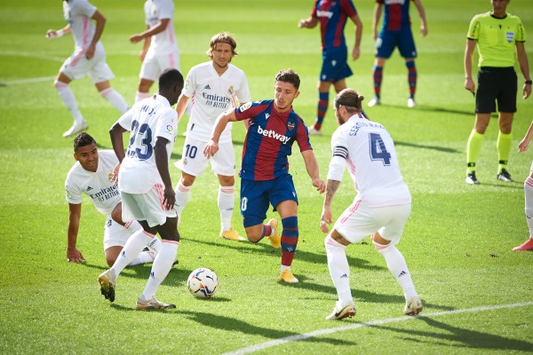 Paco López mueve el avispero: Melero y Sergio León, de inicio ante el Madrid