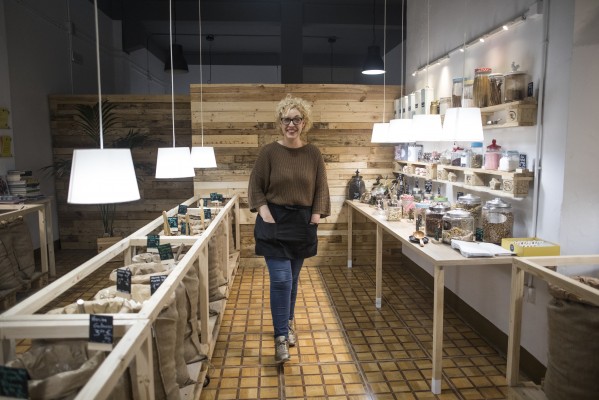 Las tiendas de barrio en las que comprar para montartelo mel de romer en casa