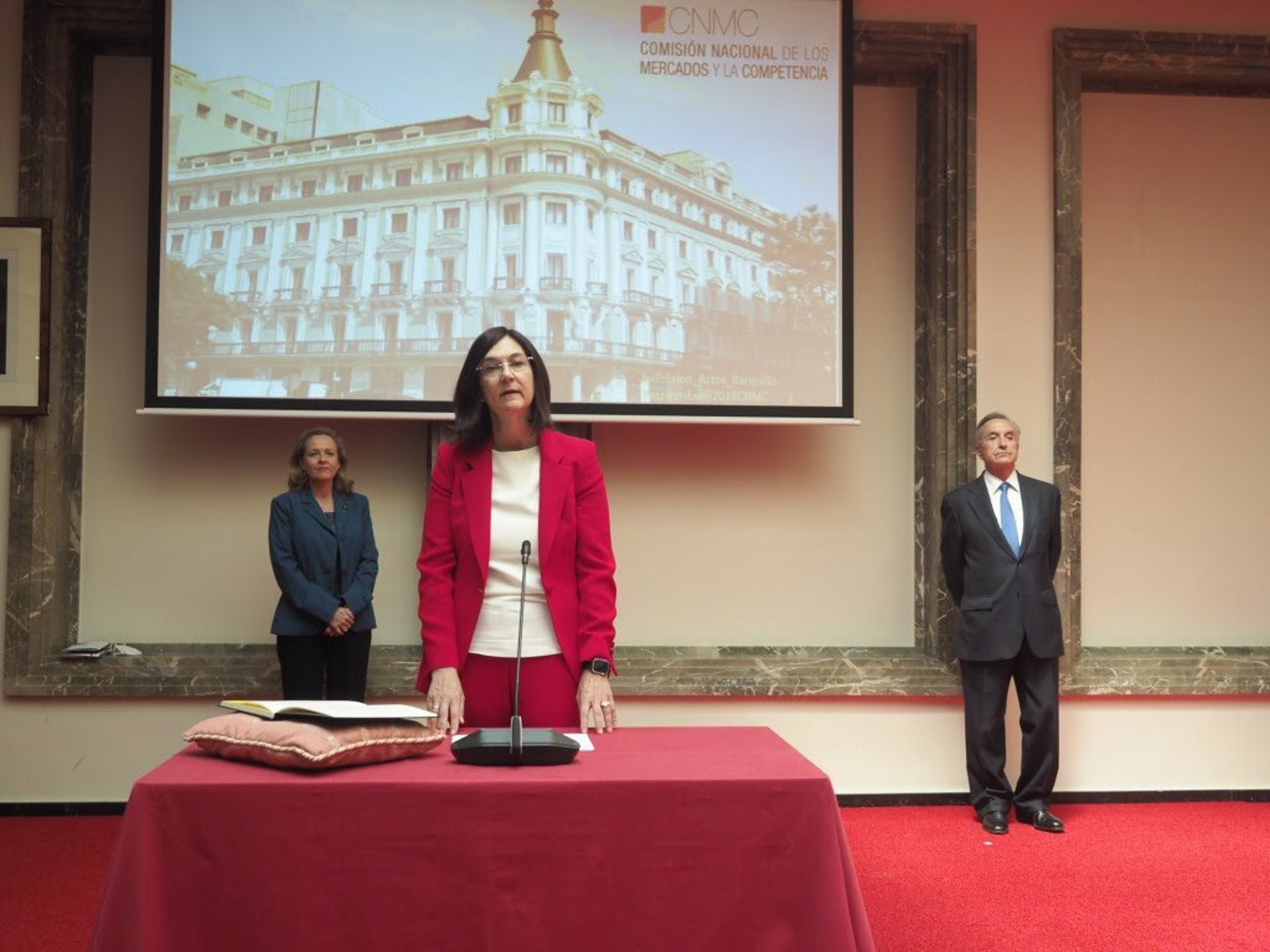 Competencia ve necesario el fondo 'verde' del Gobierno para el equilibrio del sistema eléctrico