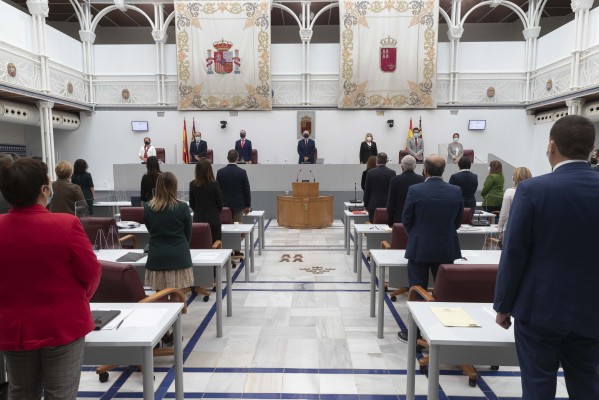 La Asamblea congela el sueldo de sus señorías para 2021: los diputados seguirán ganando 'sólo' 52.600 euros al año