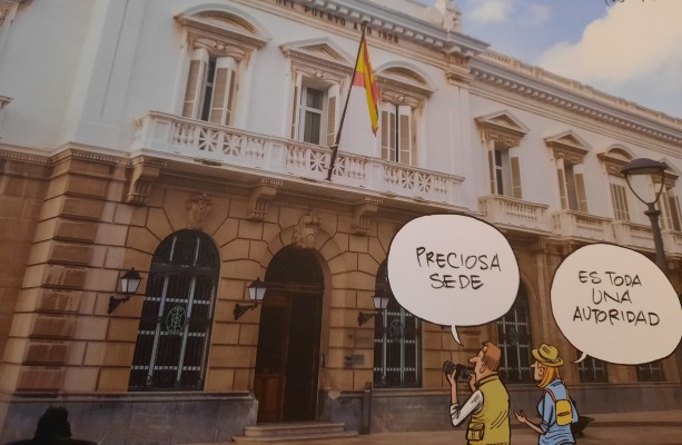Puebla imprime su humor en el calendario del Puerto de Cartagena para empezar el año con una sonrisa