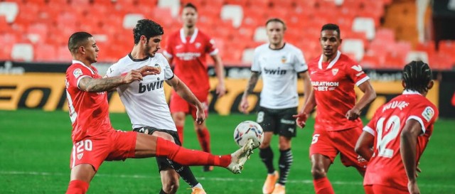 El Valencia solo puede aferrarse a la Copa