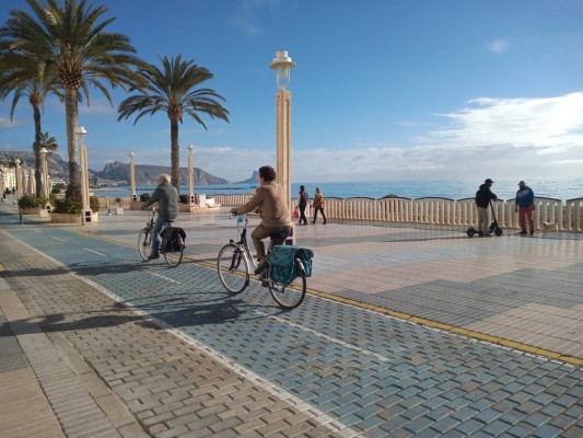El Ayuntamiento de Altea inicia la fase de participación del Plan Director Bicicleta y VMP de Altea
