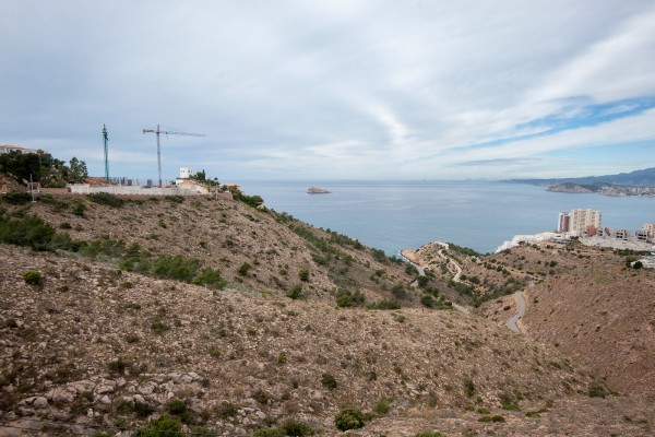 Benidorm plantea la revisión de oficio del convenio de 2003 con los propietarios de Serra Gelada