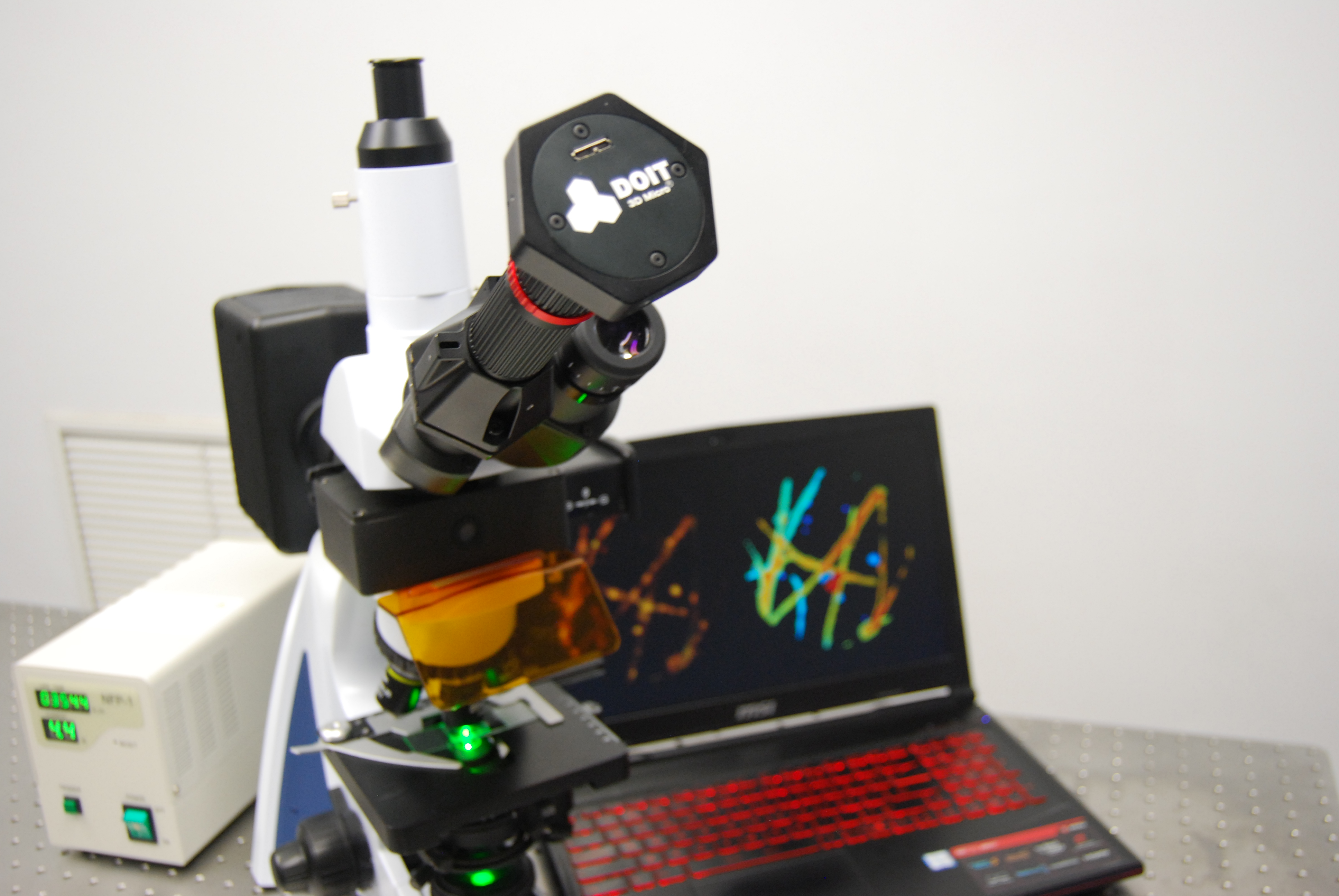 DOIT Micro 3D: tecnología accesible para ver el mundo microscópico como los insectos 
