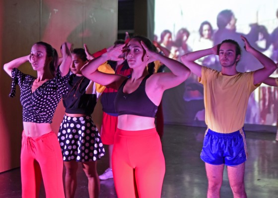 '(bis)' reinventa 'La Macarena' y deconstruye España en Carme Teatre