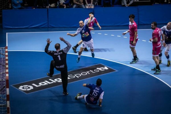 El Balonmano Benidorm disputará cuatro partidos en once días en el arranque del mes de febrero
