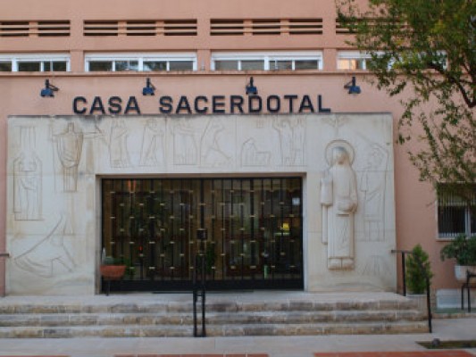 Un brote en la Casa Sacerdotal del Obispado de Orihuela-Alicante afecta a 24 residentes, cuatro hospitalizados