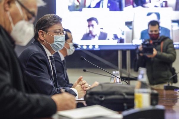 Puig defiende el traslado del hospital de campaña de La Fe y asegura que ya puede atender pacientes