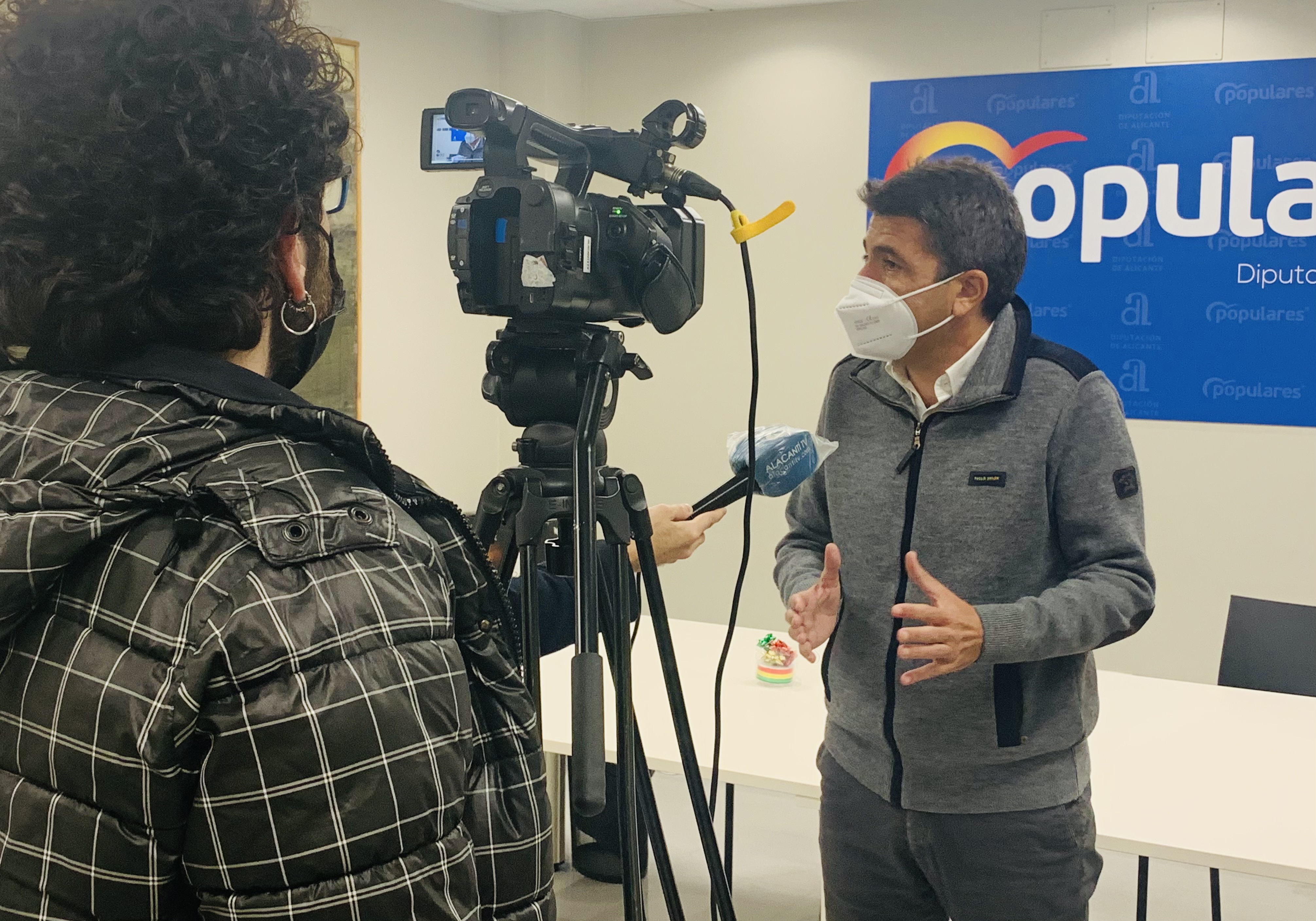 Mazón exige a Puig que medie con Sánchez la bajada del IVA eléctrico a la hostelería