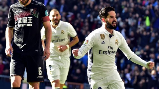 El Real Madrid defiende su ventaja por el título ante un Granada de Segunda