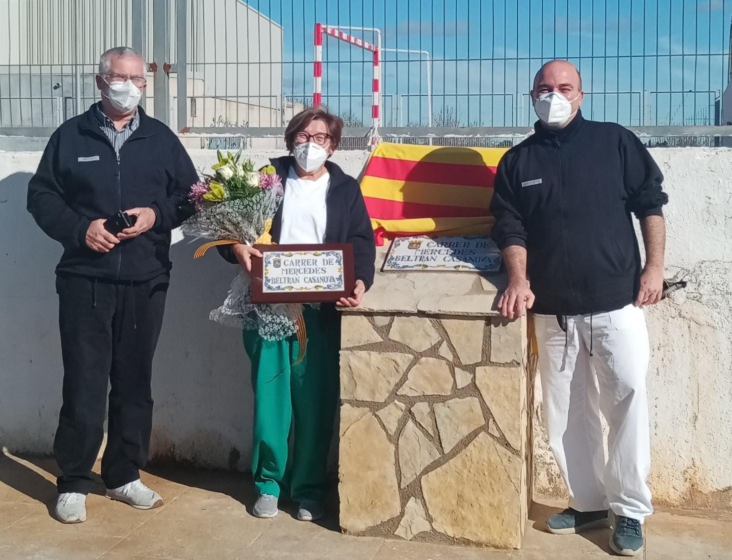 Benlloc agradece media vida dedicada al pueblo, la de su enfermera Mercedes Beltrán