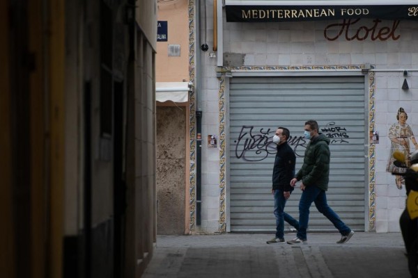 La Comunitat Valenciana registra 8.630 nuevos contagios y 90 fallecimientos más