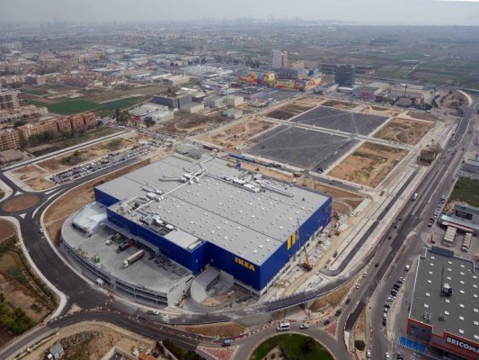 Policía autonómica vigilará las zonas comerciales de l'Horta Sud durante el festivo en València 