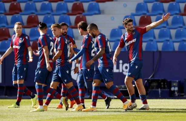 Sin sorpresas en el once de Paco López ante el Valladolid
