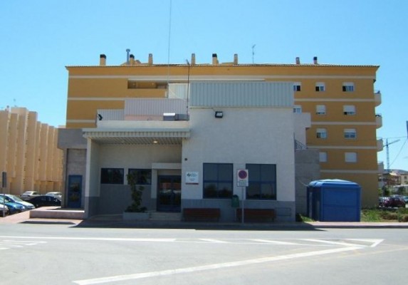 Sanidad confirma un brote en el centro de salud de Oropesa con diez personas contagiadas