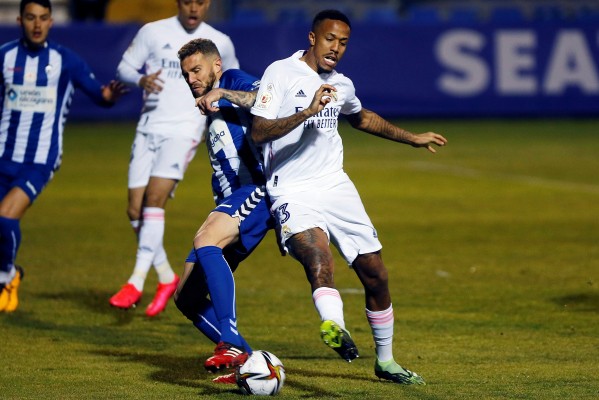 Militao adelanta al Madrid en Alcoy