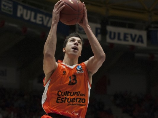 Vladimir Lucic, duda para el partido ante el Baloncesto Sevilla