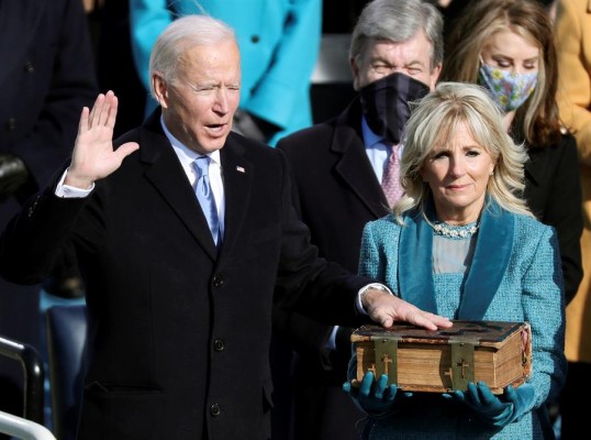 Joe Biden toma posesión con un llamamiento a la unidad: 