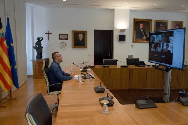 Los pleitos urbanísticos y el alza salarial municipal tendrán un impacto en las cuentas de Vila-real de un millón