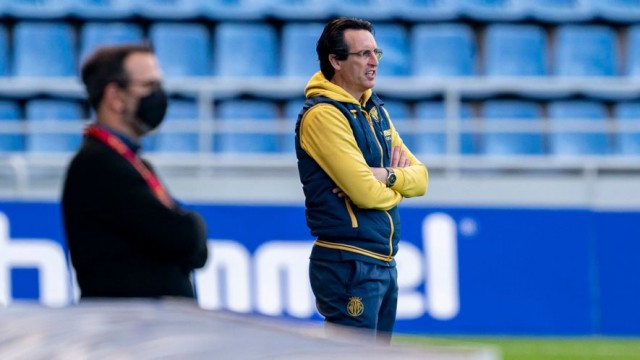 Emery vería con buenos ojos reforzar el carril derecho