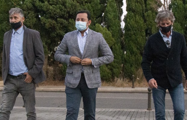Anil Murthy se reúne con los capitanes de la plantilla en Paterna