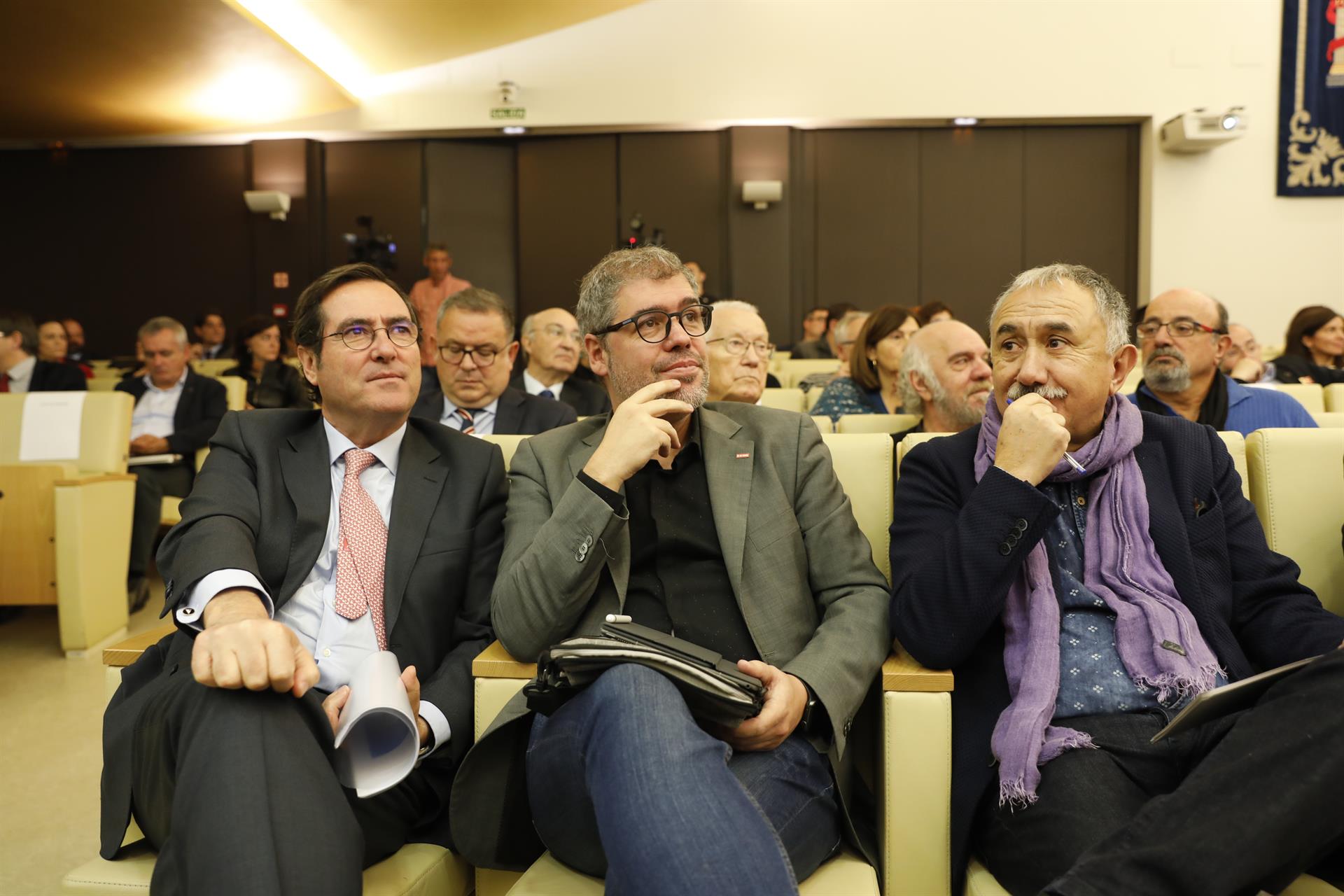 CEOE da el visto bueno a la prórroga de los ERTE hasta mayo y facilita un nuevo acuerdo social