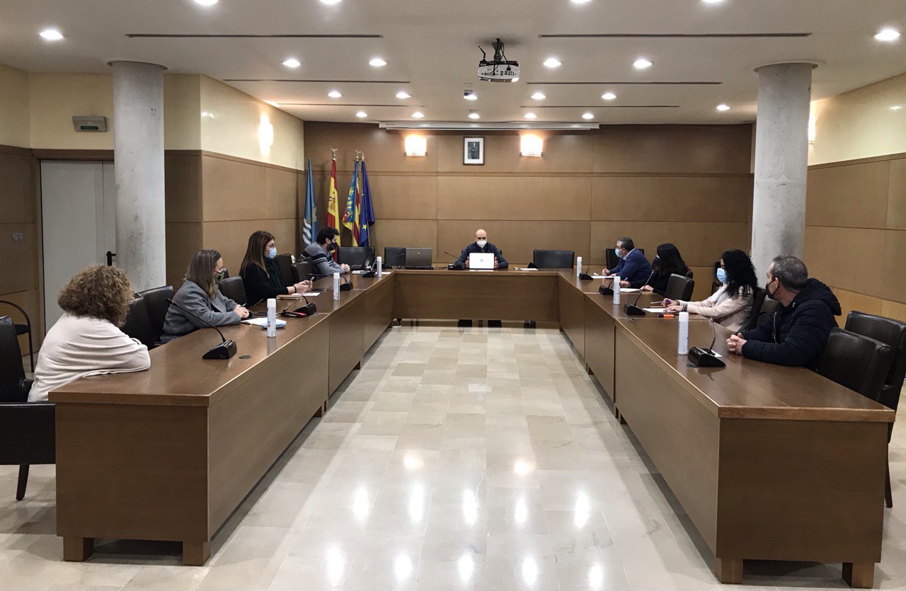 Tavernes de la Valldigna decreta nuevas medidas y pide el confinamiento perimetral a la Generalitat